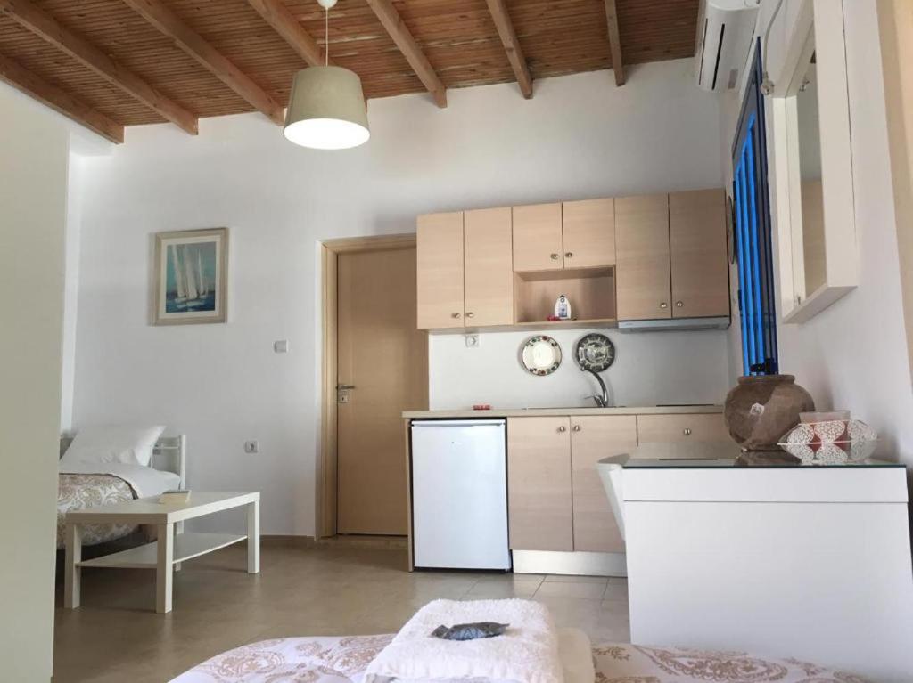 Maistrali Studio With Sea View Daire Loutro Dış mekan fotoğraf