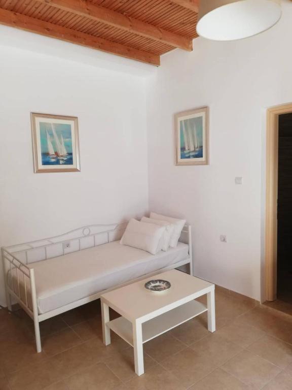 Maistrali Studio With Sea View Daire Loutro Dış mekan fotoğraf