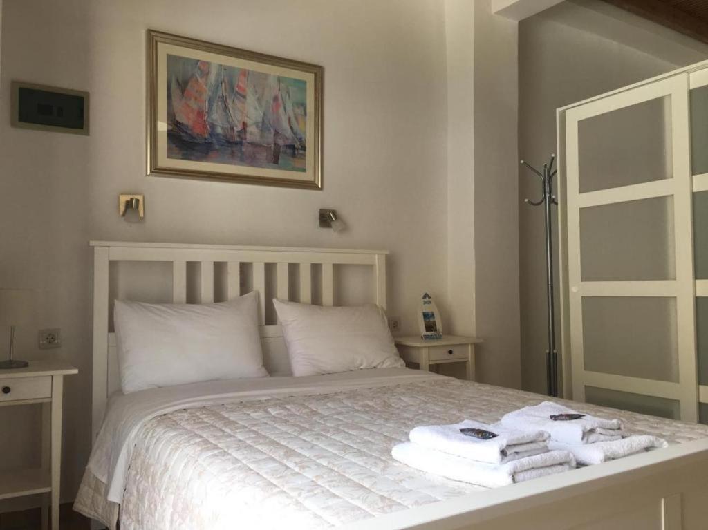 Maistrali Studio With Sea View Daire Loutro Dış mekan fotoğraf